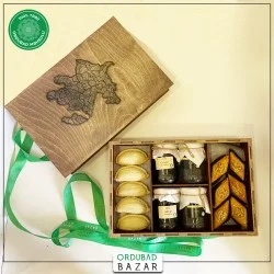 Şirniyyat hədiyyə qutusu Şirniyyat hədiyyə qutusu